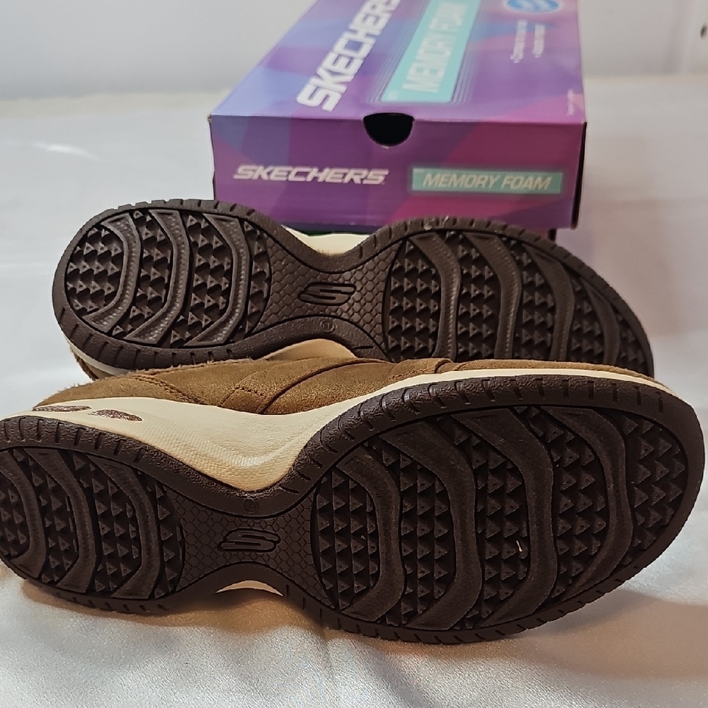 Skechers Tan Mules with Ring Detail - Picture 7 of 7